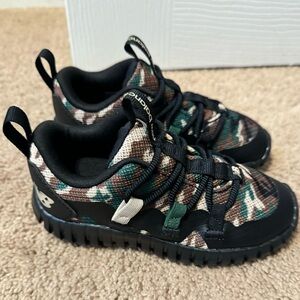 New Balance Kids Playgruv Camo Black/Forest Green Shoes Size 8